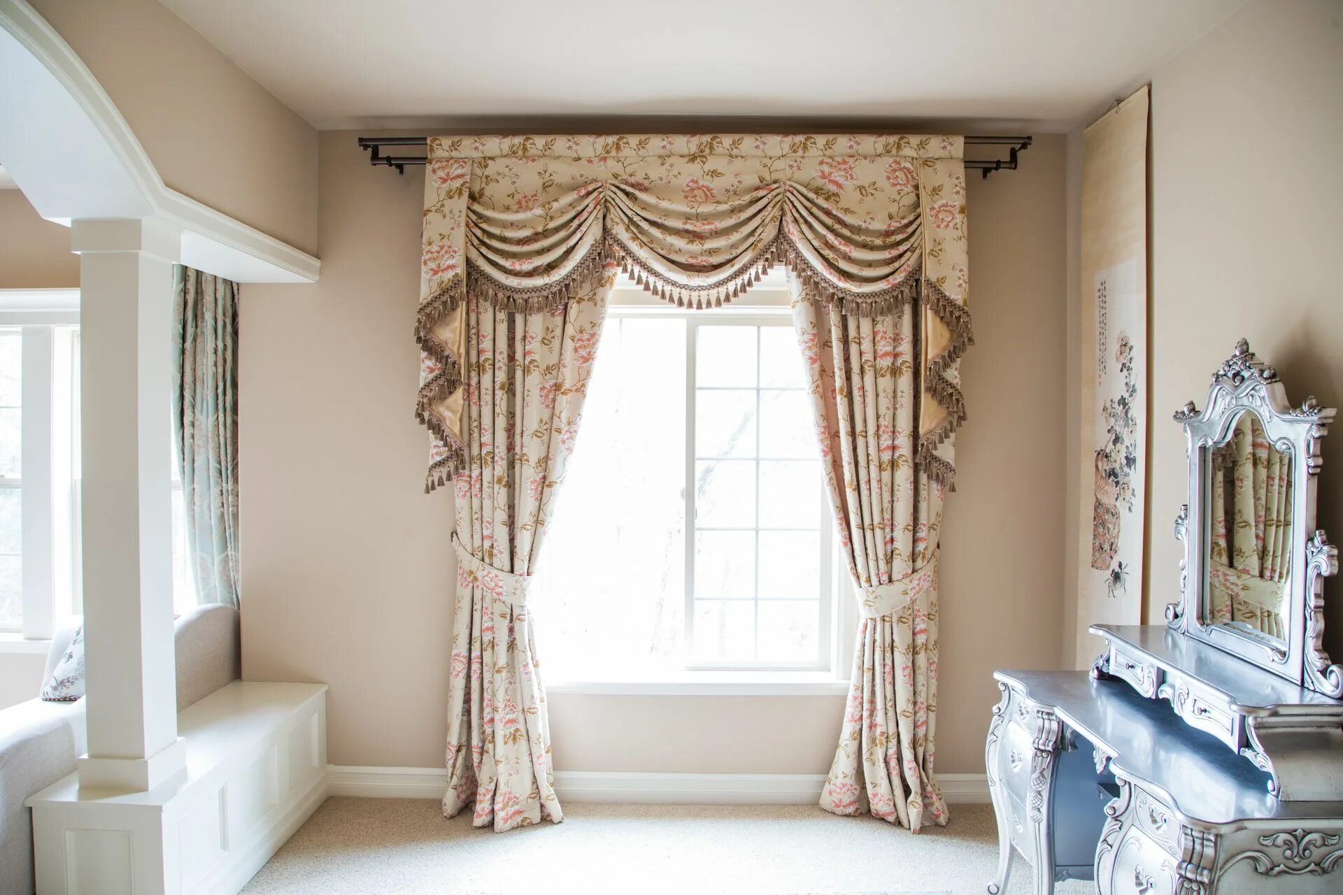 Красивые шторы в интерьере фото Debutante Austrian Swags Style Swag Valance Curtain Set Pink peony patterns on i