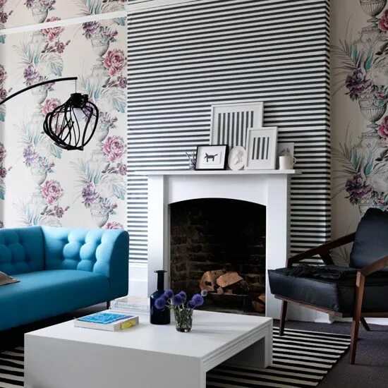 Красивые сочетания обоев в интерьере Living room wallpaper ideas to refresh your lounge space Wallpaper living room, 