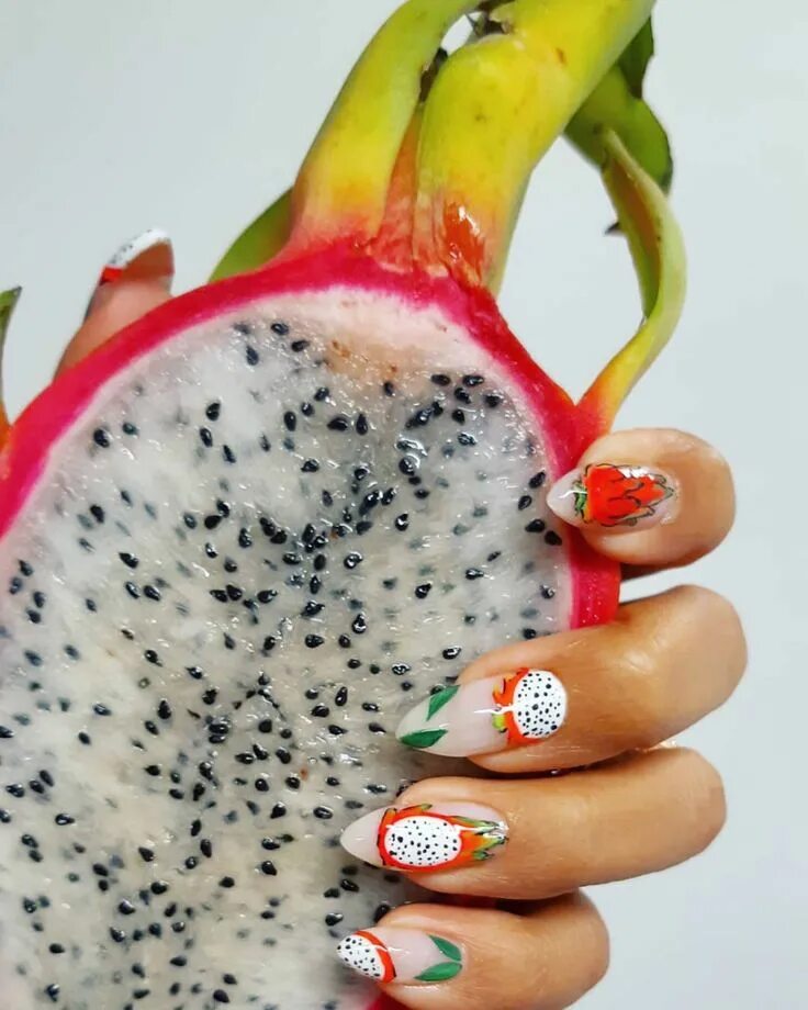 Красивые сочные маникюр These are the 10 coolest color looks inspired by famed artist Lisa Frank. Coffin