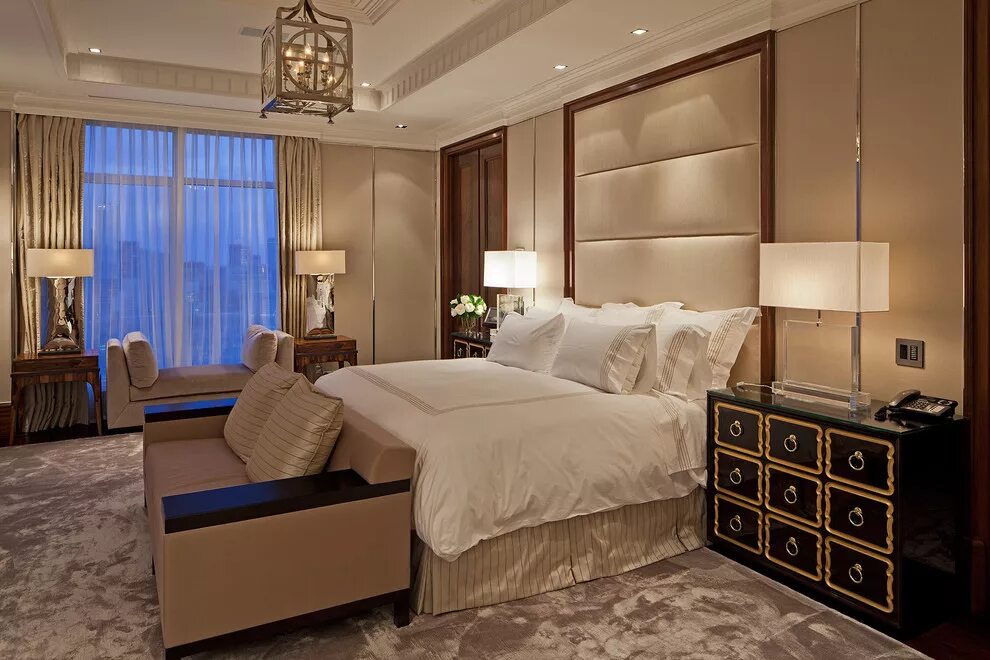 Красивые спальни фото интерьеров Yorkville Penthouse Condo - Неоклассика - Спальня - Торонто - от эксперта Taylor