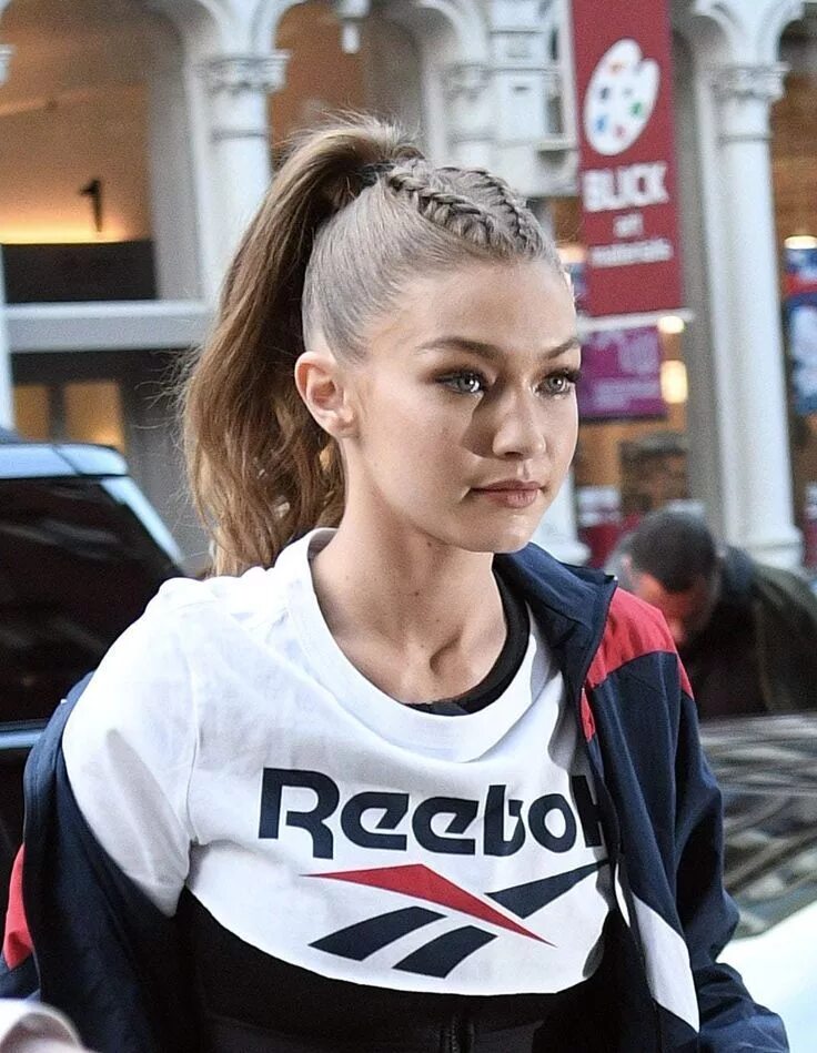 Красивые спортивные прически Nedd some hairstyles for the gym for medium length hair? Take on your workout in