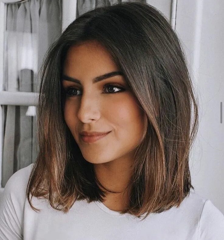 Красивые средние волосы фото Pin by Valeria on Capelli lunghi fino alle spalle Shoulder length hair cuts, Hai