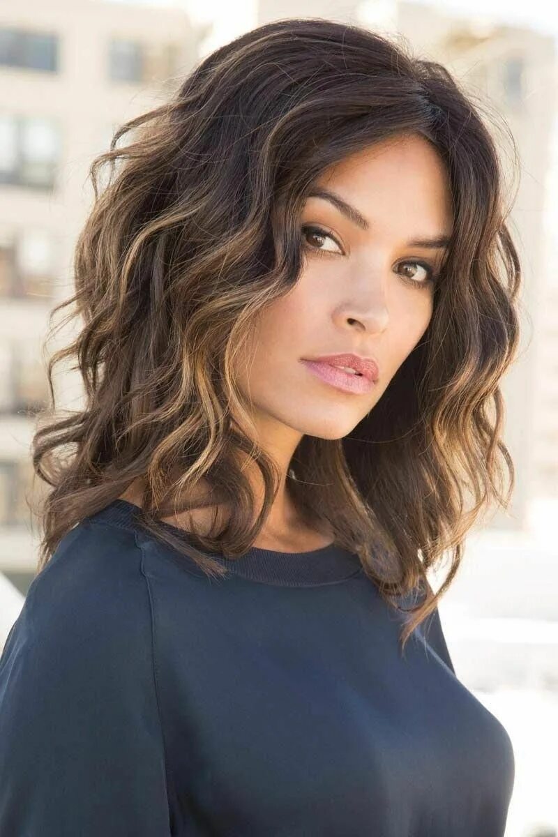 Красивые средние волосы фото #longbob Medium length hair styles, Medium hair styles, Thick hair styles