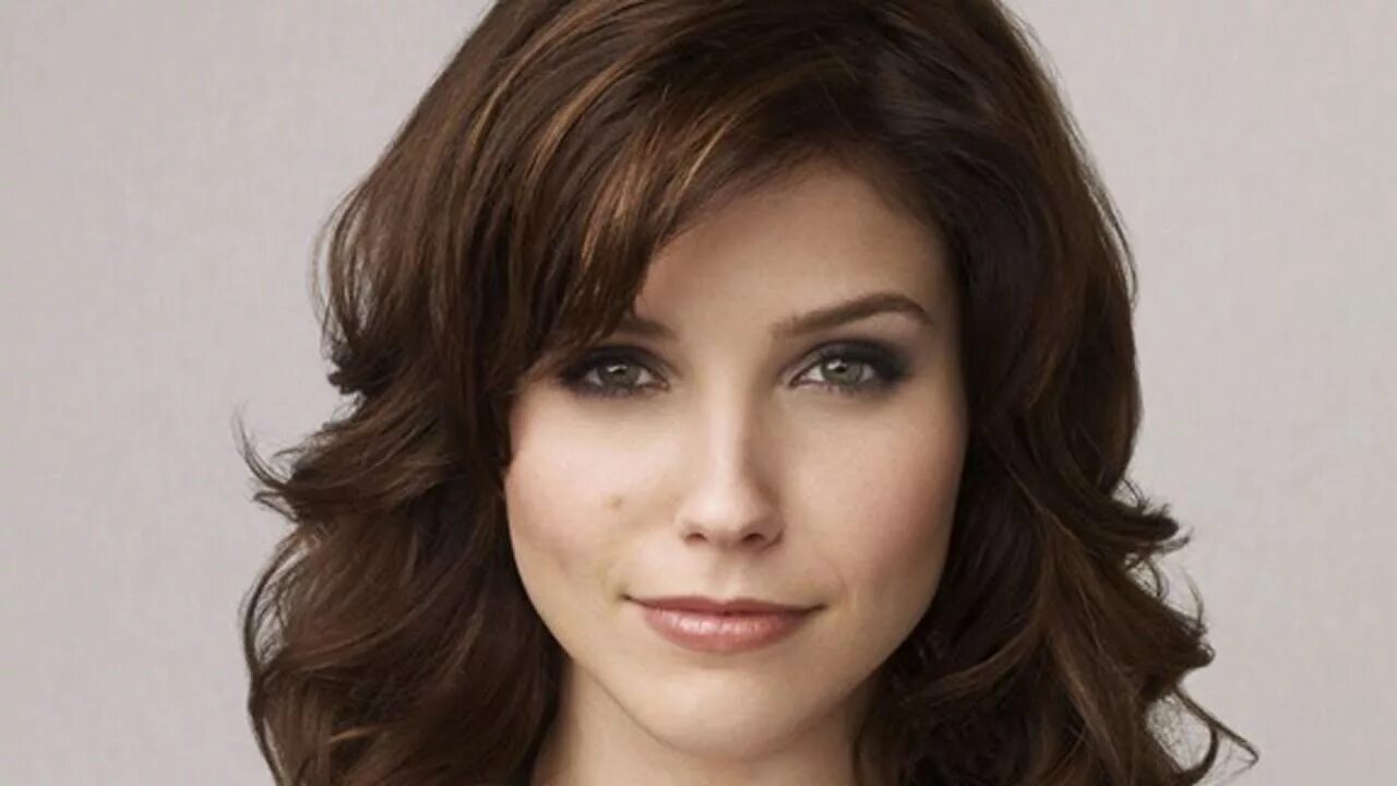 Красивые средние волосы фото The Untold Truth Of Sophia Bush - YouTube Music