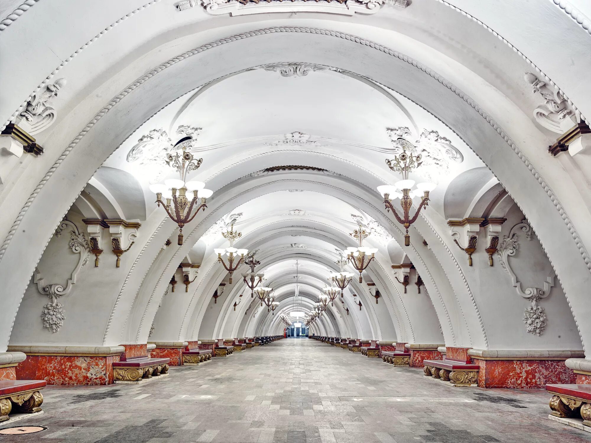 Красивые станции метро москва фото Gallery of These Photographs Capture the Opulent Beauty of Empty Moscow Metro St