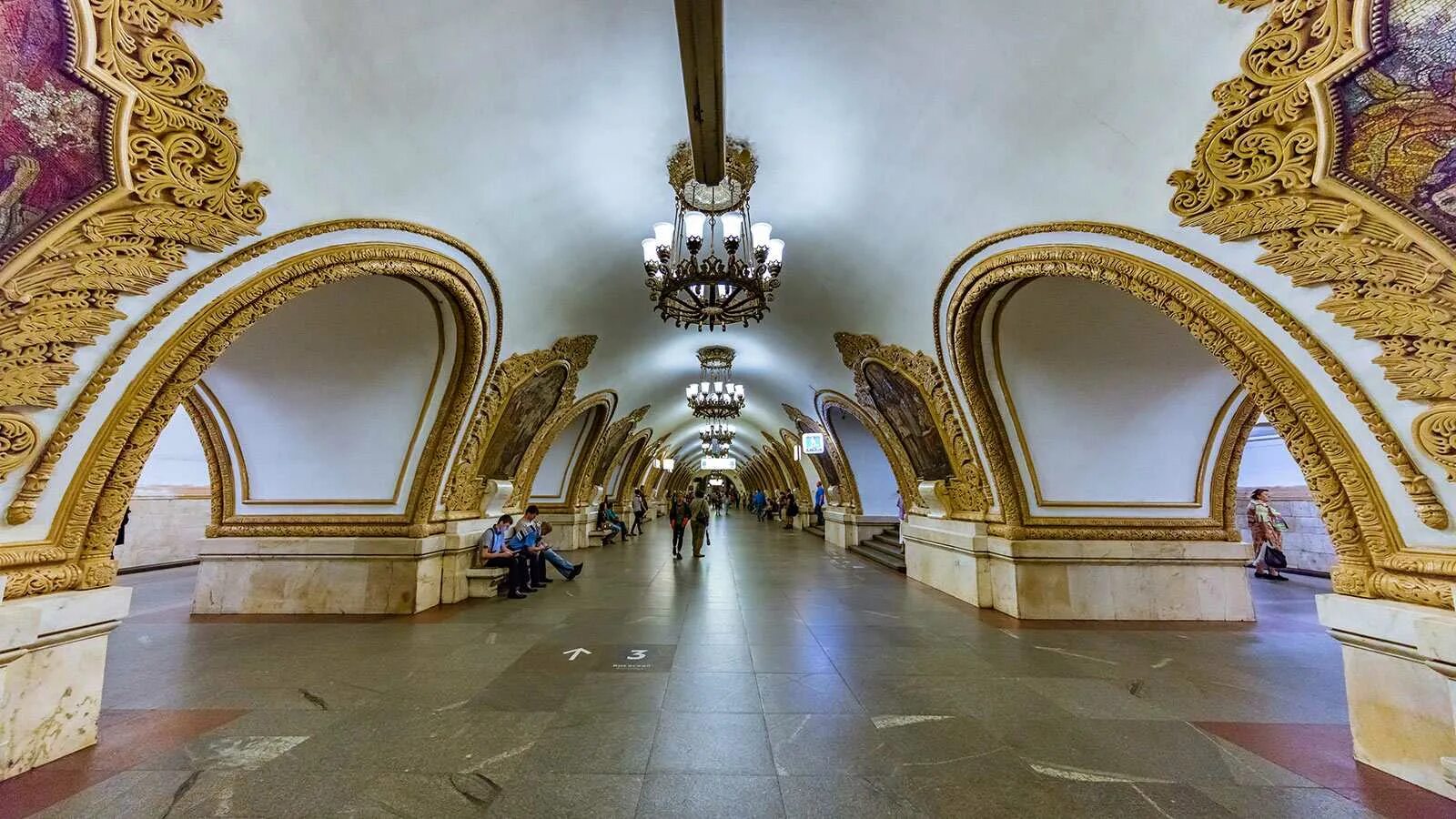Красивые станции московского метро фото Subway surfing: inside Moscow’s metro Condé Nast Traveller India