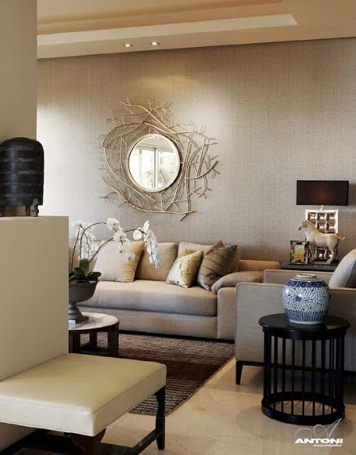 Красивые стены в интерьере гостиной фото Decoración Fácil: DECORAR CON ESPEJOS REDONDOS Small living room decor, Lavish l