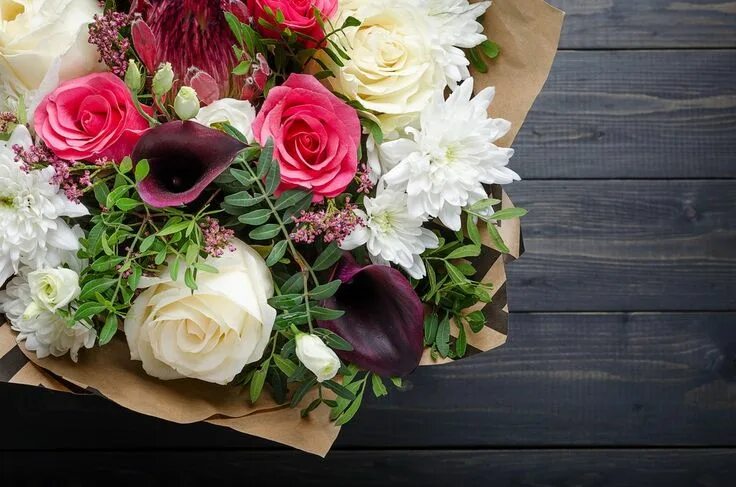 Красивые стильные фото цветов No Romance Here! Celebrating Valentine’s Day the Platonic Way Valentine, Creativ