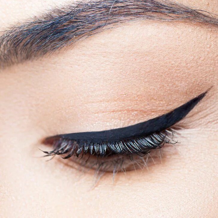 Красивые стрелки на глазах фото 15 DIY Beauty Tricks That Will Make Your Morning Routine So Much Easier Eye line