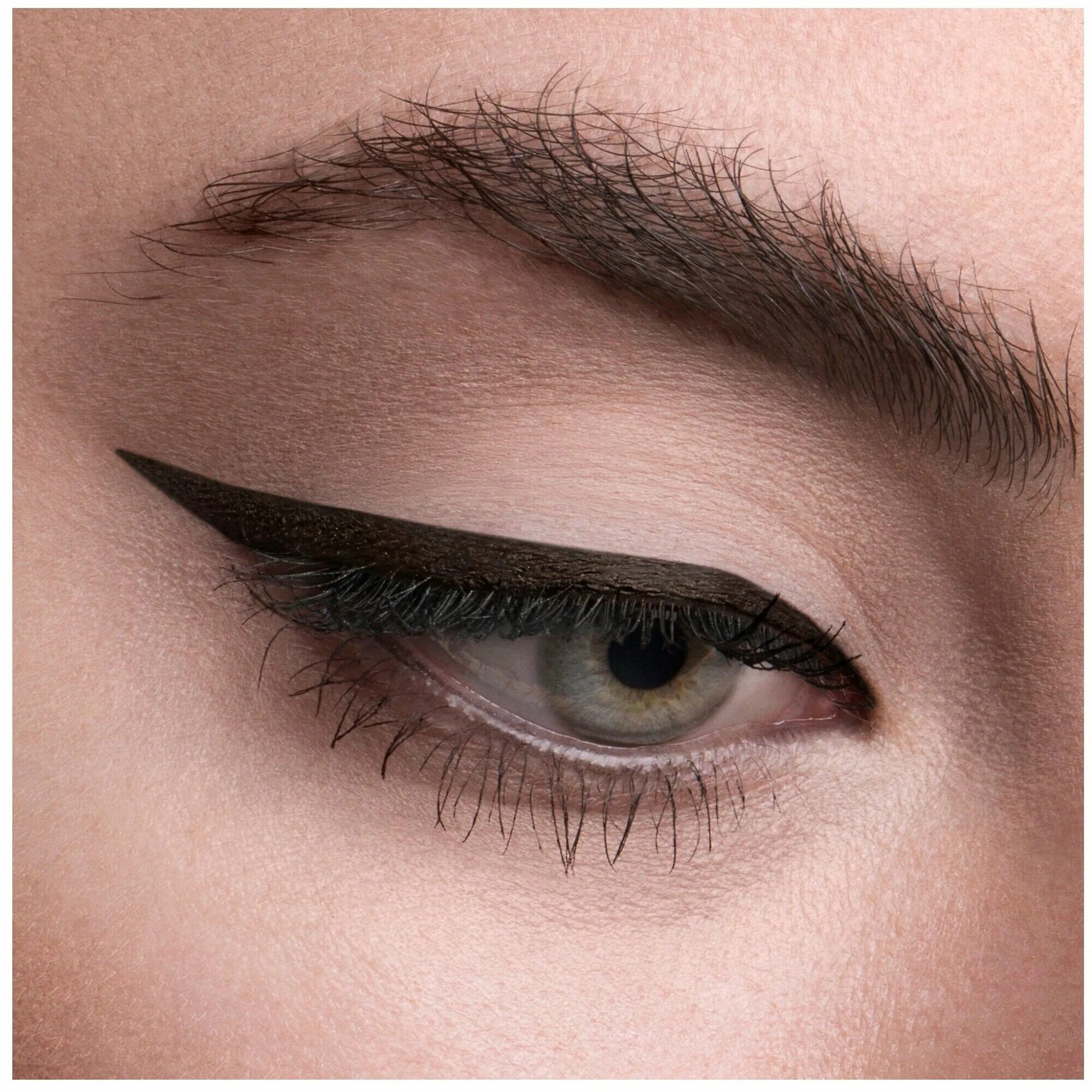 Красивые стрелки на глазах фото Hourglass Карандаш для глаз Mechanical Gel Liner 1.5MM, оттенок canyon - купить 