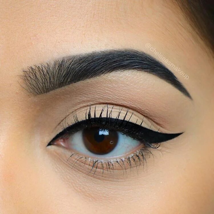 Красивые стрелки на глазах фото Chelsea Tresidder (@chelseasmakeup) * Fotos y vídeos de Instagram Eye makeup, Ma