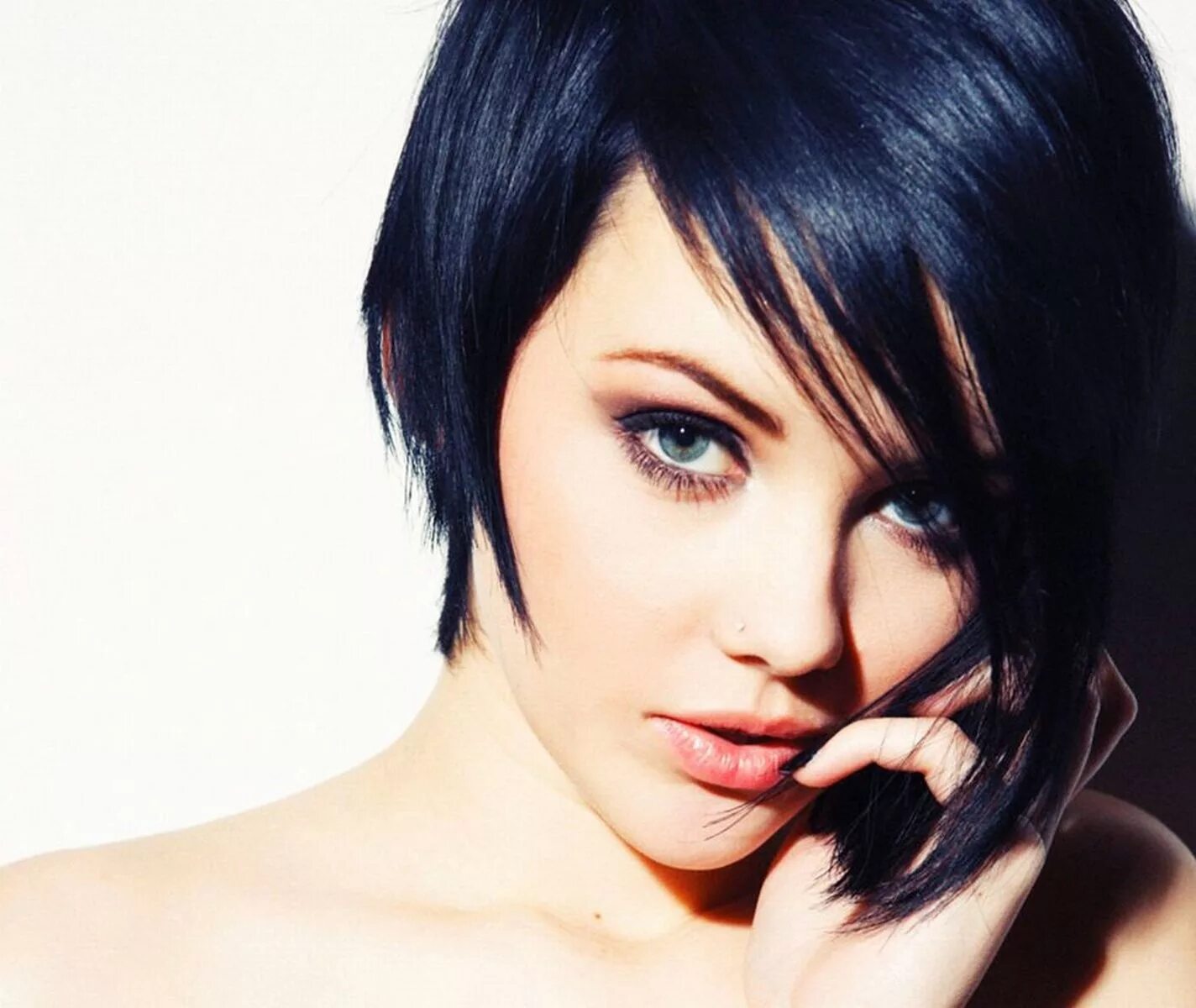 Красивые стрижки девушек фото Pin by redactedrzzahpc on bijin Black natural hairstyles, Natural hair styles, H