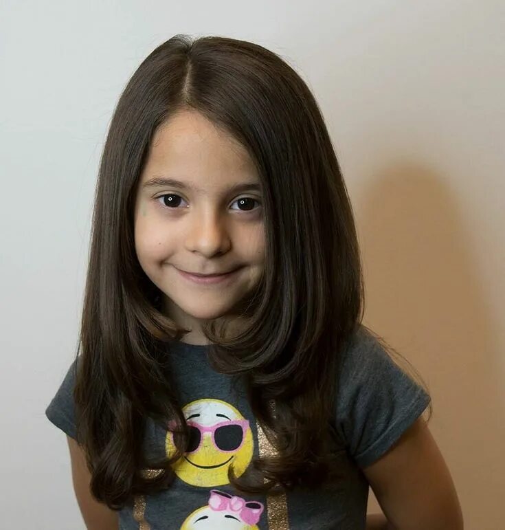 Красивые стрижки для девочек длинные 50 Best Inspiratoin for Little Girl Haircuts - mybabydoo Girls haircuts with lay