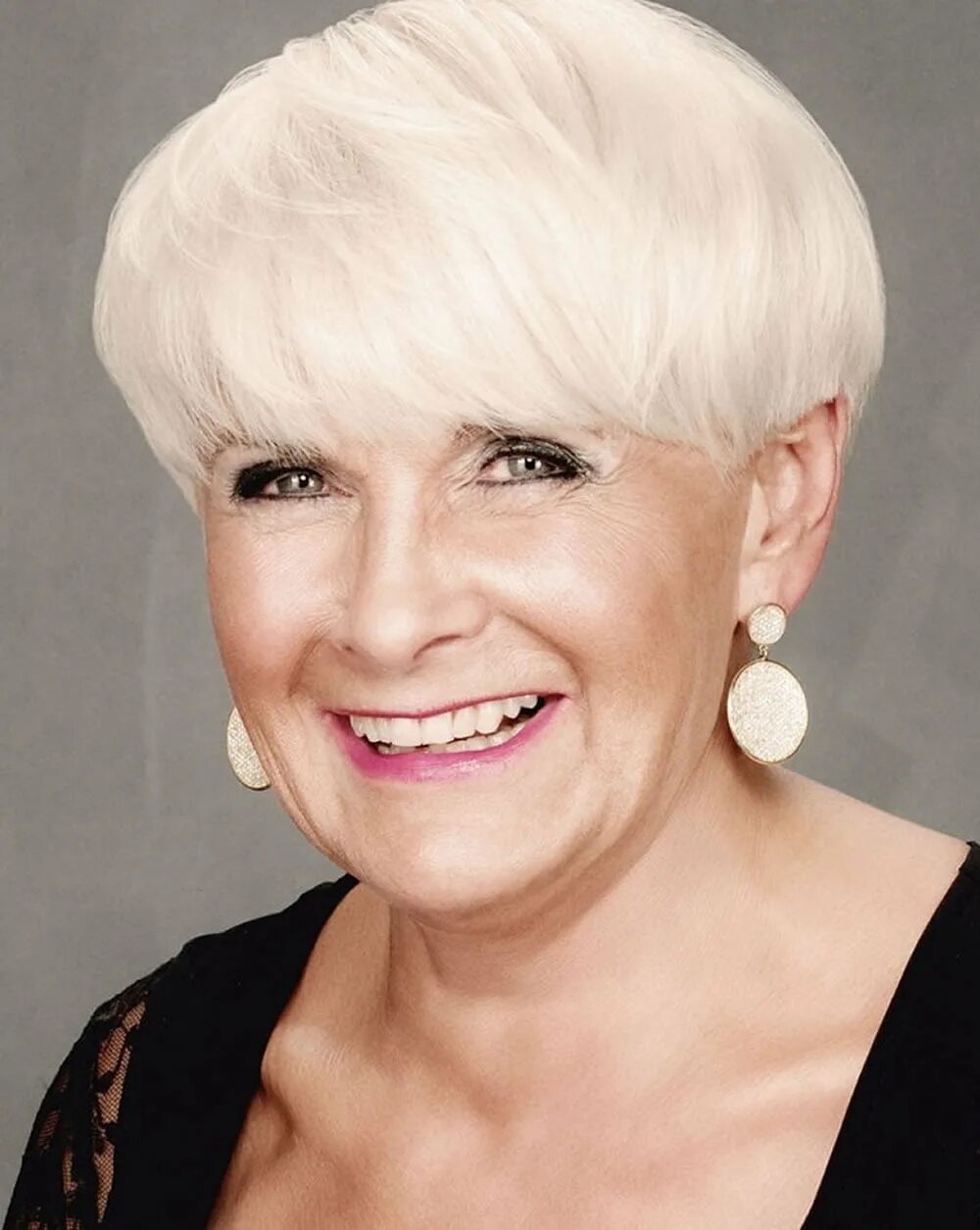 Красивые стрижки для пожилых женщин короткие картинки 30 Easy Short Hairstyles for Older Women - You Should Try! - Page 9 of 10