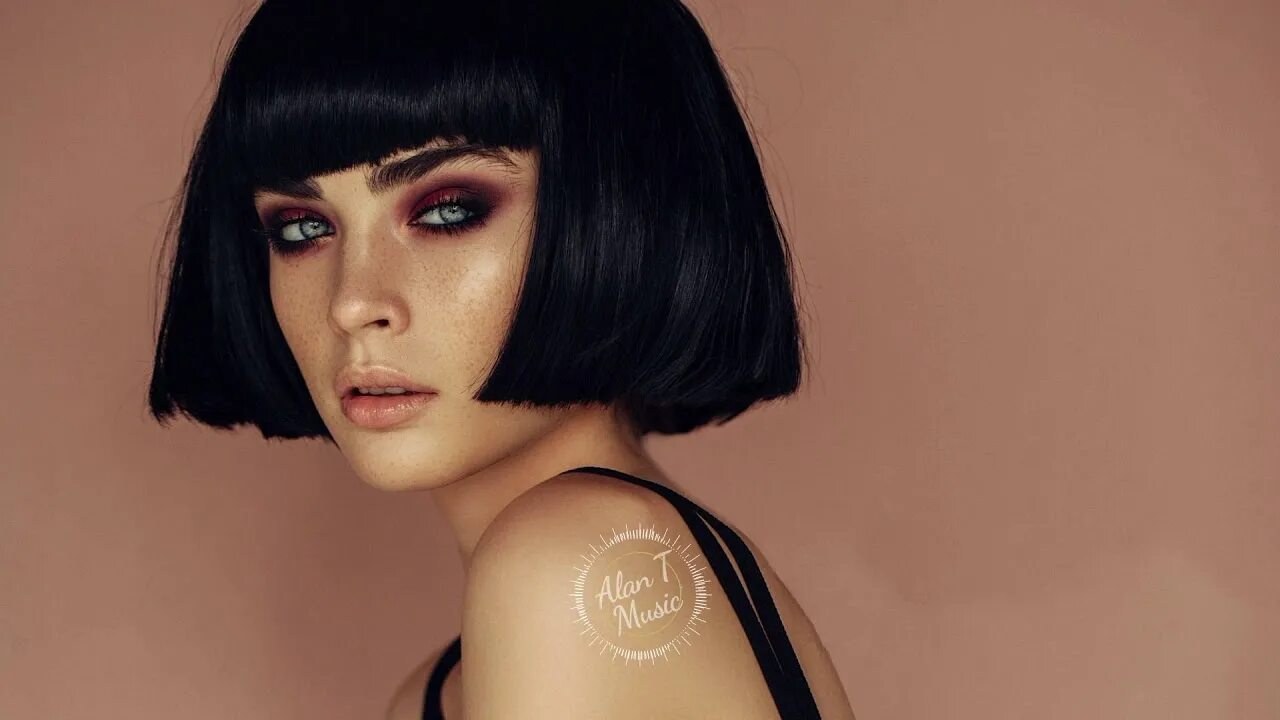 Красивые стрижки каре Emma Péters - Clandestina (Tommy Driker Tropical Remix) - YouTube