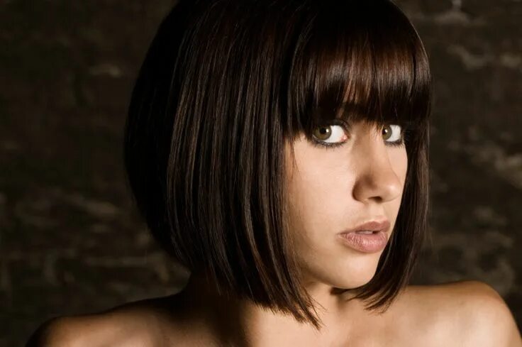 Красивые стрижки каре с челкой Straight hairstyles in 2024 Short hair styles for round faces, Long hair styles,