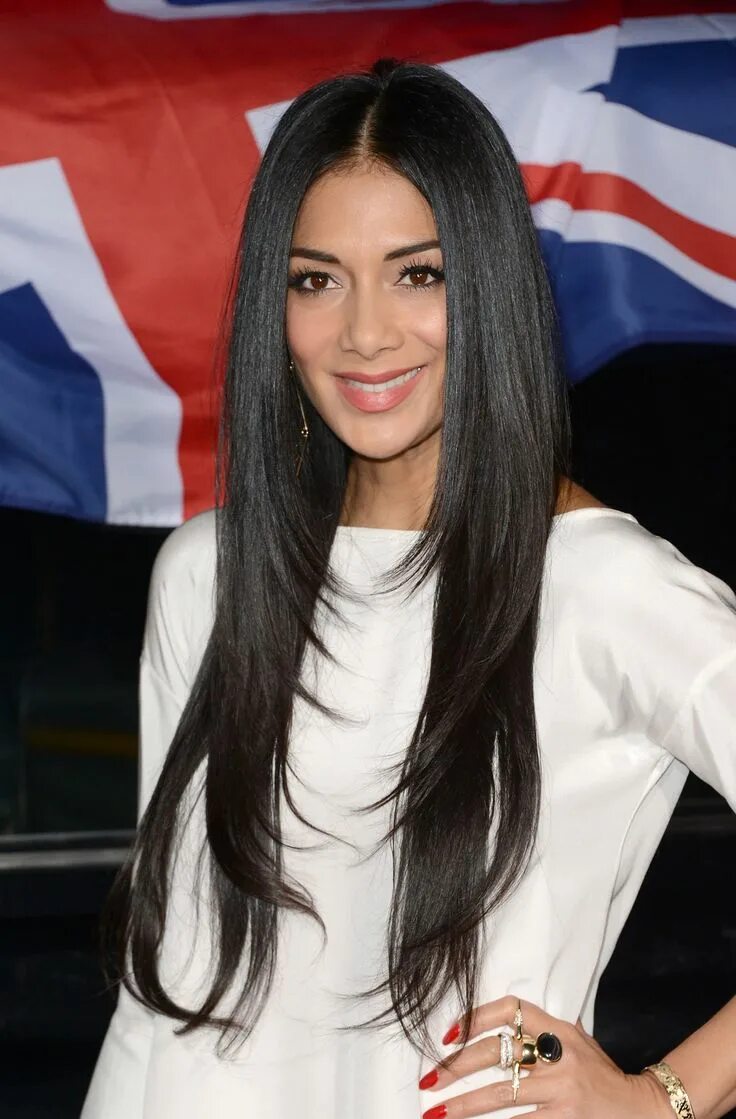Красивые стрижки на длинные волосы для девушек Nicole Scherzinger in 2022 Nicole scherzinger hair, Hairstyles for layered hair,