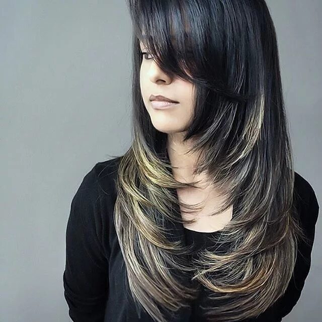 Красивые стрижки на длинные волосы названия Credit to @hairmakeupinfo Face framing layers with highs and lows, beautifully d