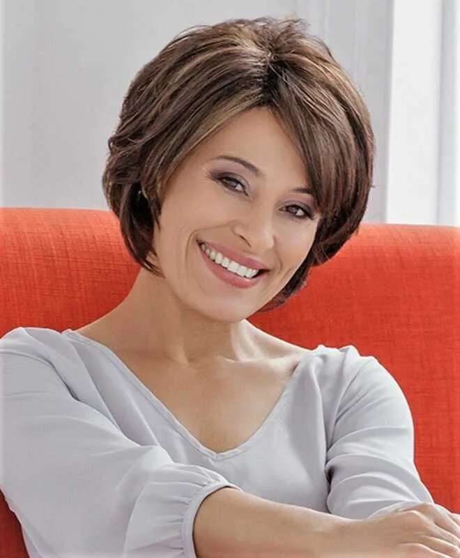 Красивые стрижки после 40 фото ПРИЧЁСКИ и СТРИЖКИ Short hair styles, Hair cuts, Medium short hair