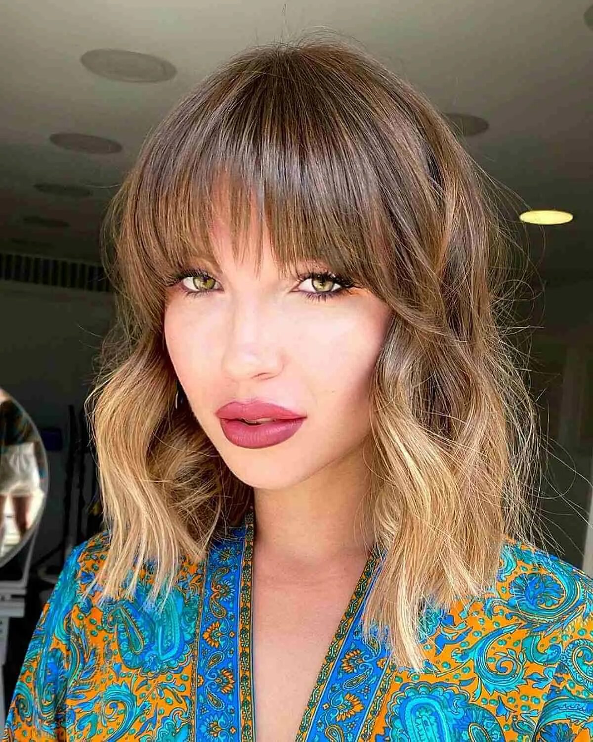 Красивые стрижки с челкой 2024 32 Chic and Edgy Styles Featuring Choppy Bangs for Women
