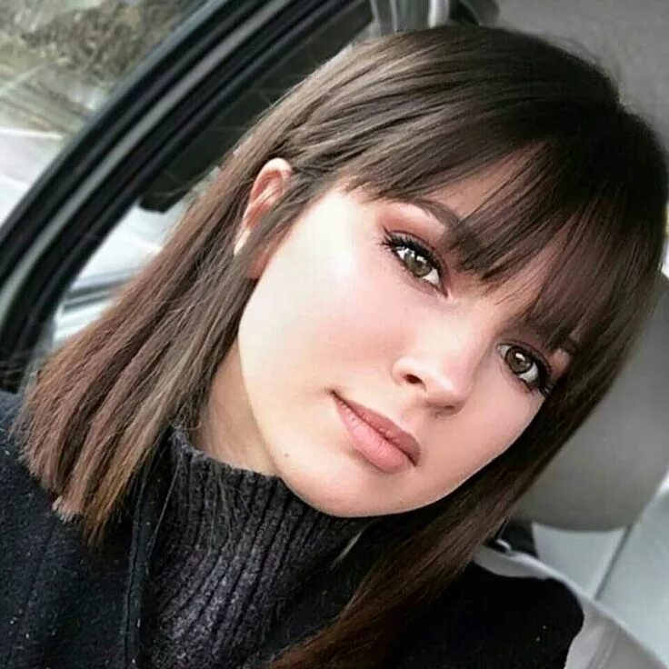 Красивые стрижки с челкой 2024 Épinglé sur hair with bangs Nouvelles coiffures, Coupes de cheveux avec frange, 