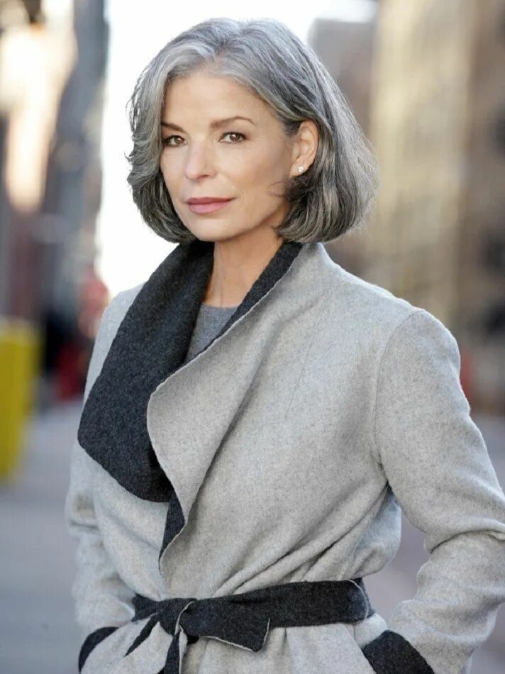 Красивые стрижки седые волосы фото Pin by София on Hairstyles Grey hair inspiration, Long gray hair, Mom hairstyles