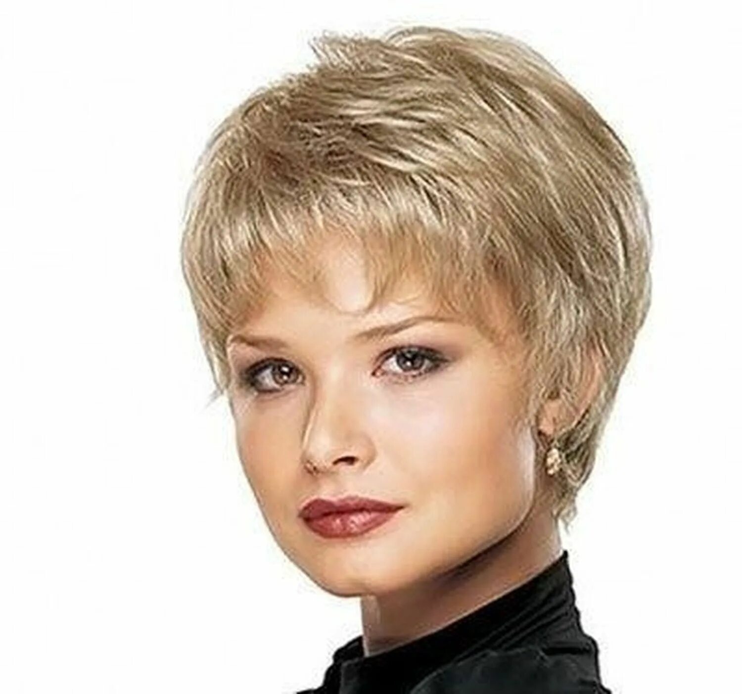 Красивые стрижки женщине модные Круглая стрижка на короткие тонкие волосы