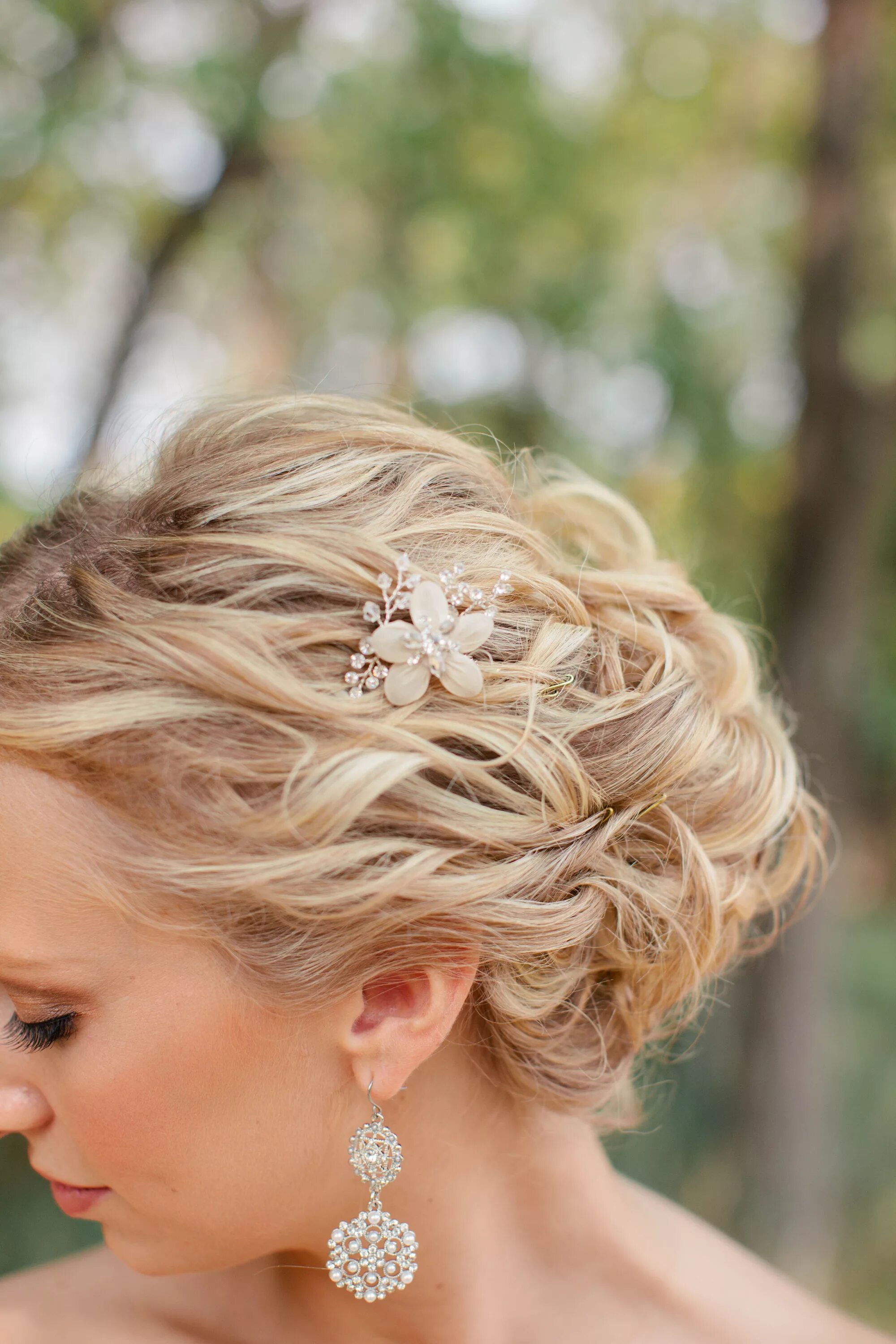 Красивые свадебные прически на короткие волосы Free wedding websites Formal hairstyles, Wedding hairstyles, Long hair styles