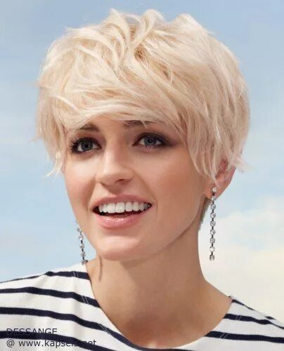 Красивые светлые волосы короткие фото Kapsels Platina Blond - Korte Kapsels Beautiful haircuts, Hair cuts, Short hair 