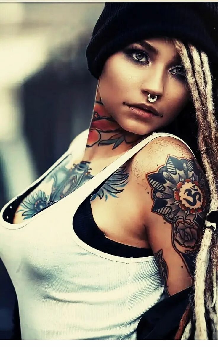 Красивые тату для девушек фото Pin on Bad Azz Tatted Chicks Tattoed women, Girl tattoos, Alternative girls