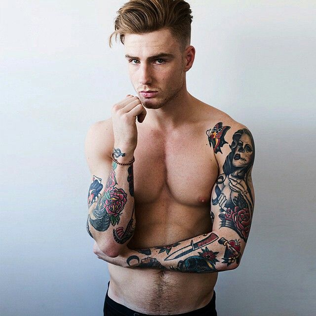Красивые тату для мужчин фото Pin by Mindy Pouliot on hot tattooed men Sexy tattooed men, Tattoos, Beard tatto
