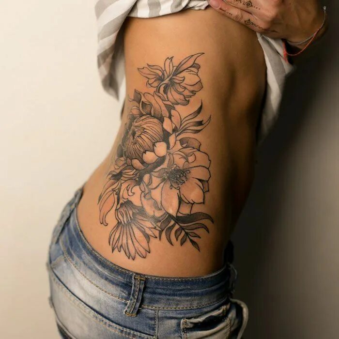 Красивые тату для женщин фото Юрий Митин Stomach tattoos women, Hip tattoos women, Tattoos