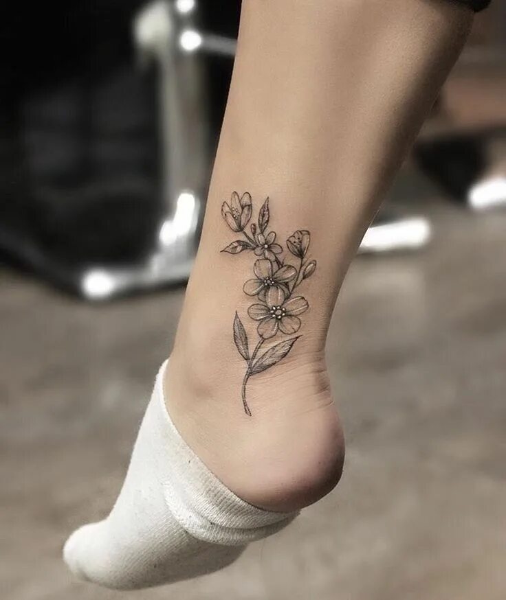 Красивые тату на ногу девушке фото Pin by Hayley Bates on Tattoos Foot tattoos, Ankle tattoos for women, Foot tatto