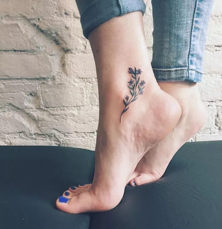 Красивые тату на ногу девушке фото Resultado de imagen para tatuajes de mujer Татуировки, Тату на лодыжках, Маленьк
