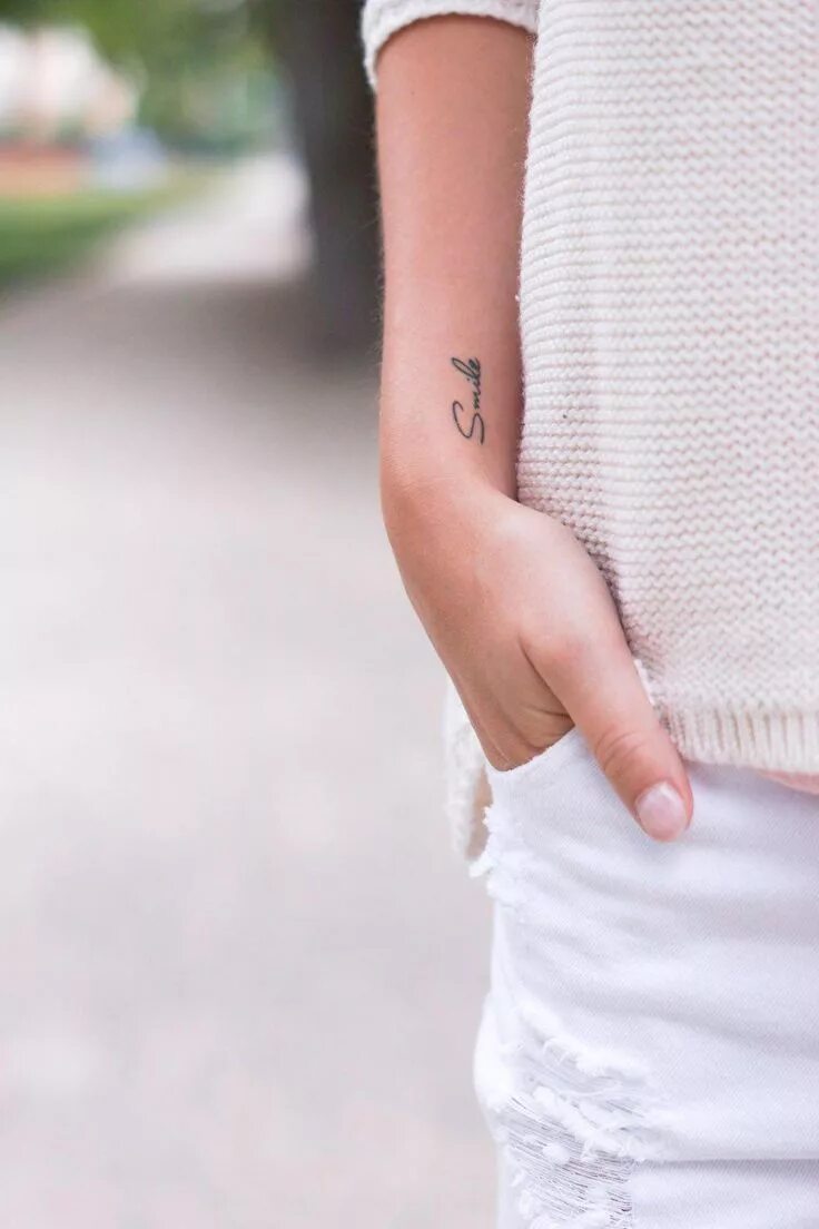 Красивые тату со смыслом фото Mens wrist bracelet tattoo Smile tattoo, Tattoos, Small girl tattoos