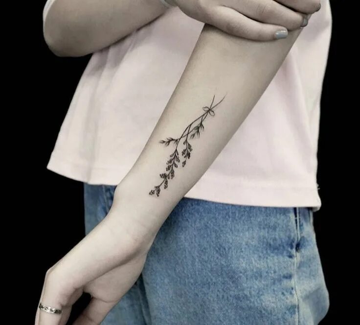 Красивые тату со смыслом фото Pin on tattoo wishes Simple forearm tattoos, Lavender tattoo, Tattoos