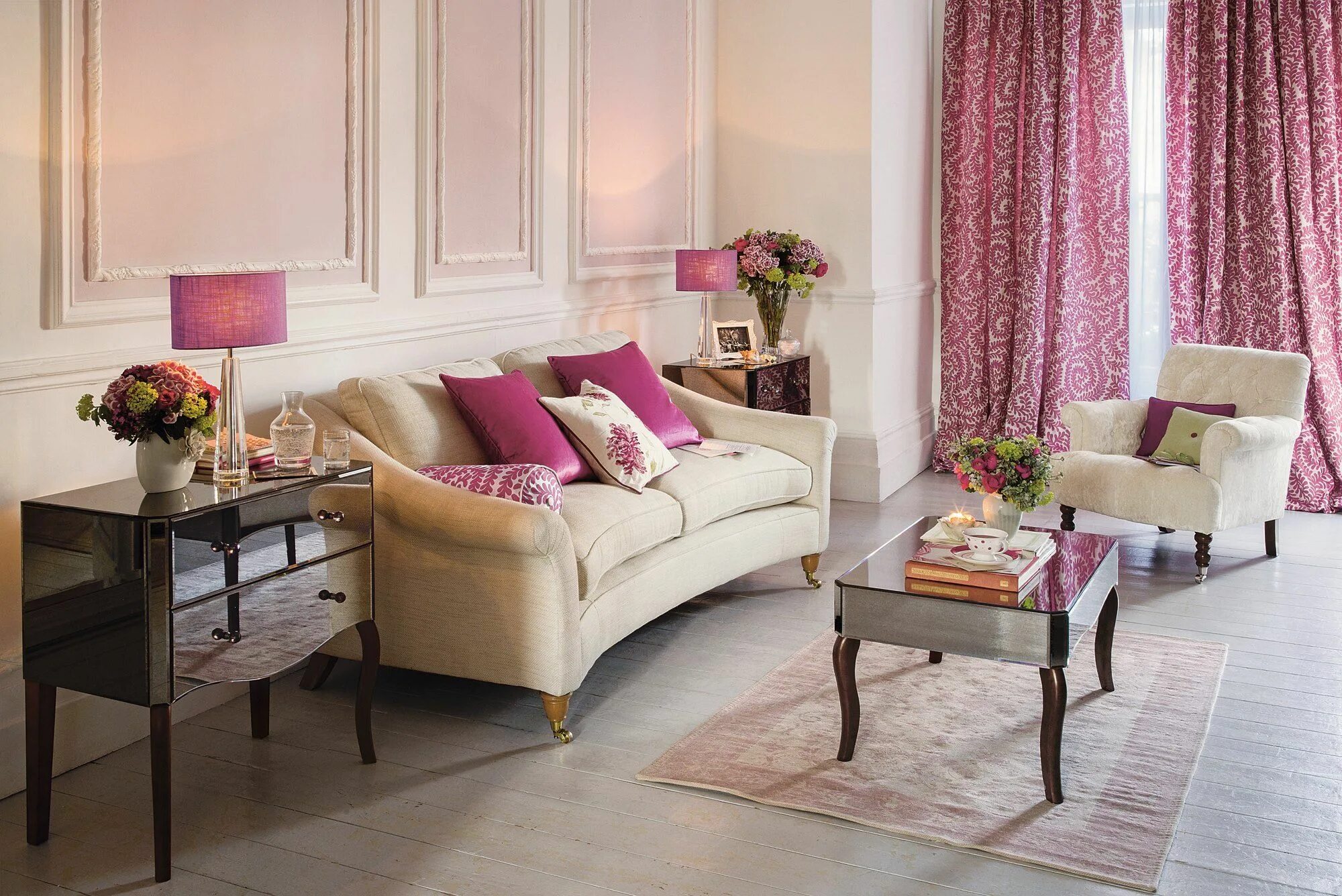 Красивые цвета в интерьере фото Interior Collection: Painterly Floral Decoración de unas, Salones femeninos, Dec