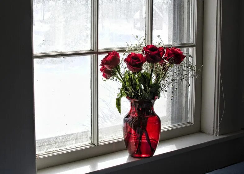 Красивые цветы на окне фото When You Decide To Love Again Flower arrangements diy, Unique flower arrangement