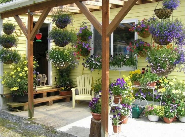 Красивые цветы своими руками на даче 9 Awesome Spring Design Ideas for Your Front Porch Porch landscaping, Garden des