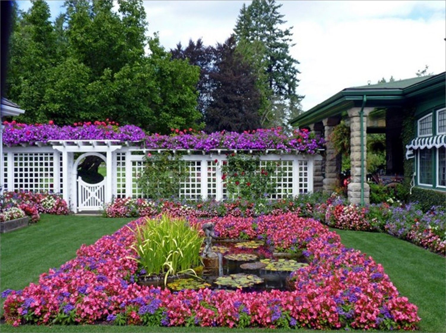 Красивые цветы в саду фото Pin by Barna ZONE on gardens Flower garden design, Colorful garden, Garden pictu