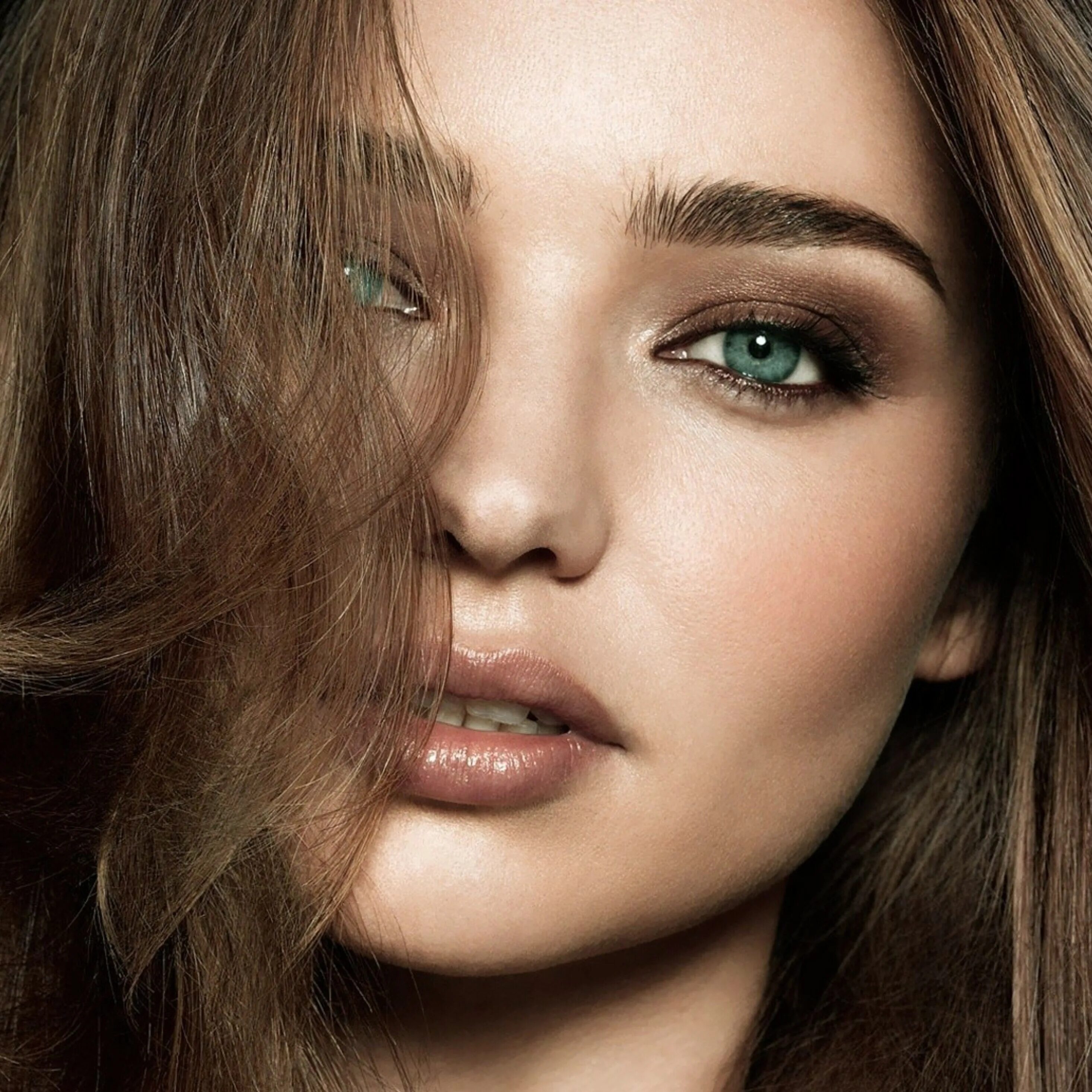 Красивые темно русые волосы фото 2932x2932 Miranda Kerr Face Ipad Pro Retina Display ,HD 4k Wallpapers,Images,Bac