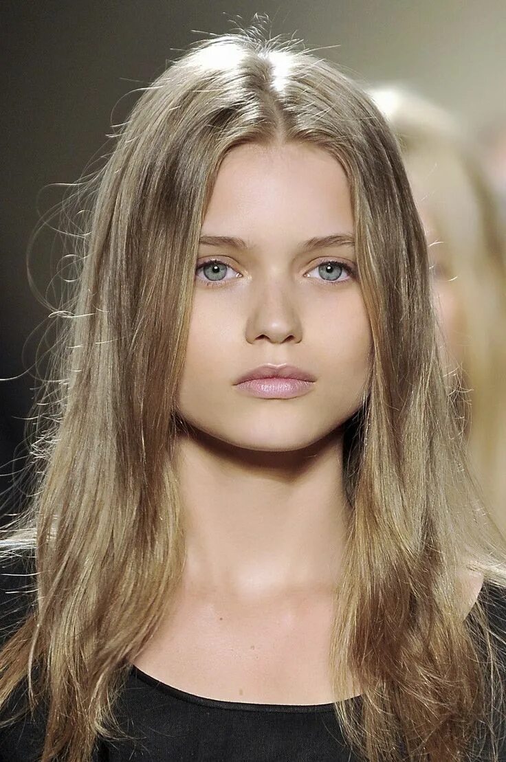 Красивые темно русые волосы фото Coloration de Cheveux : Les tendances Balayage blond à adopter en 2020 Dirty blo
