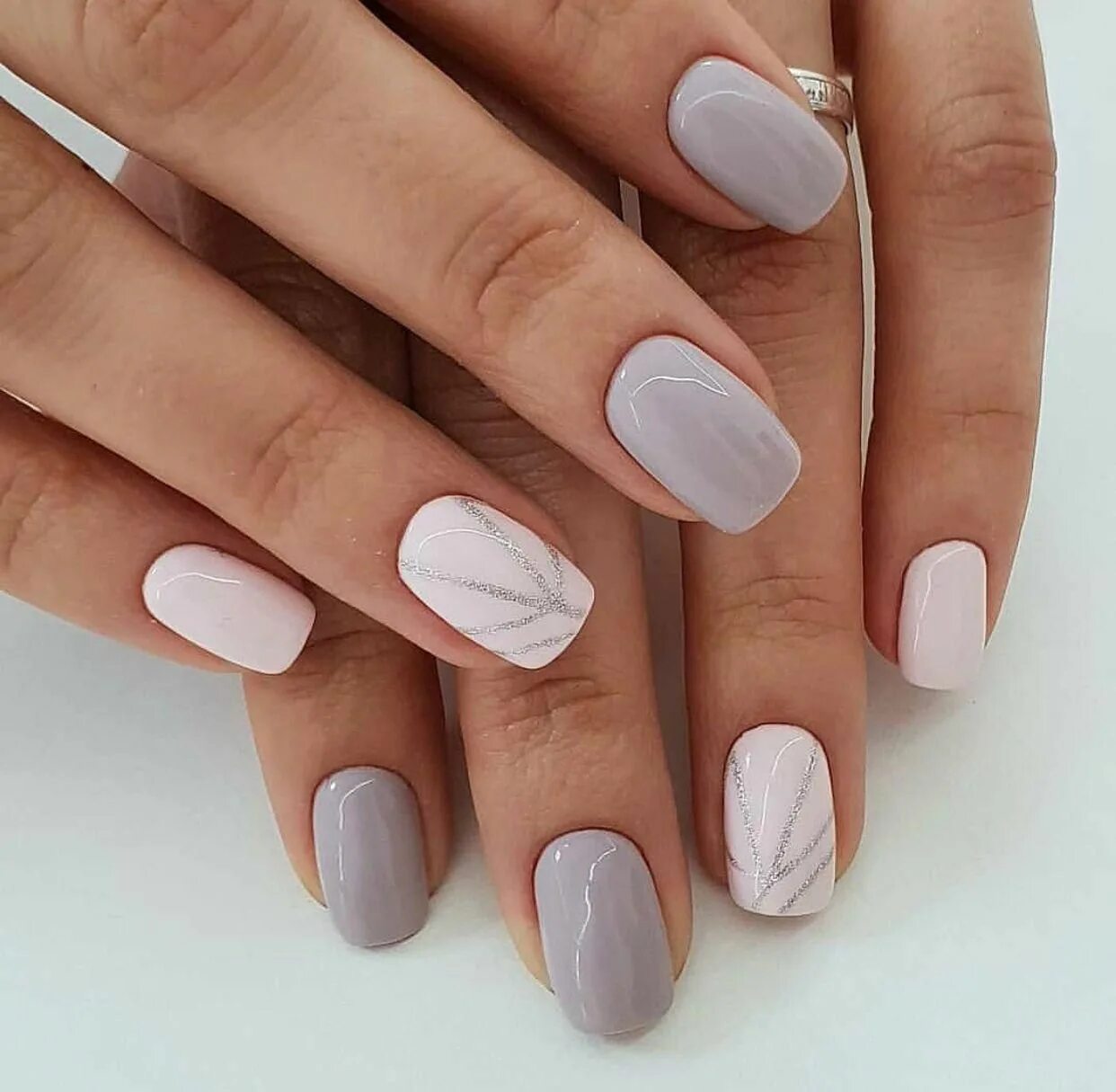 Красивые тона маникюра Маникюр св #gelpolish Short acrylic nails designs, Short acrylic nails, Cute gel