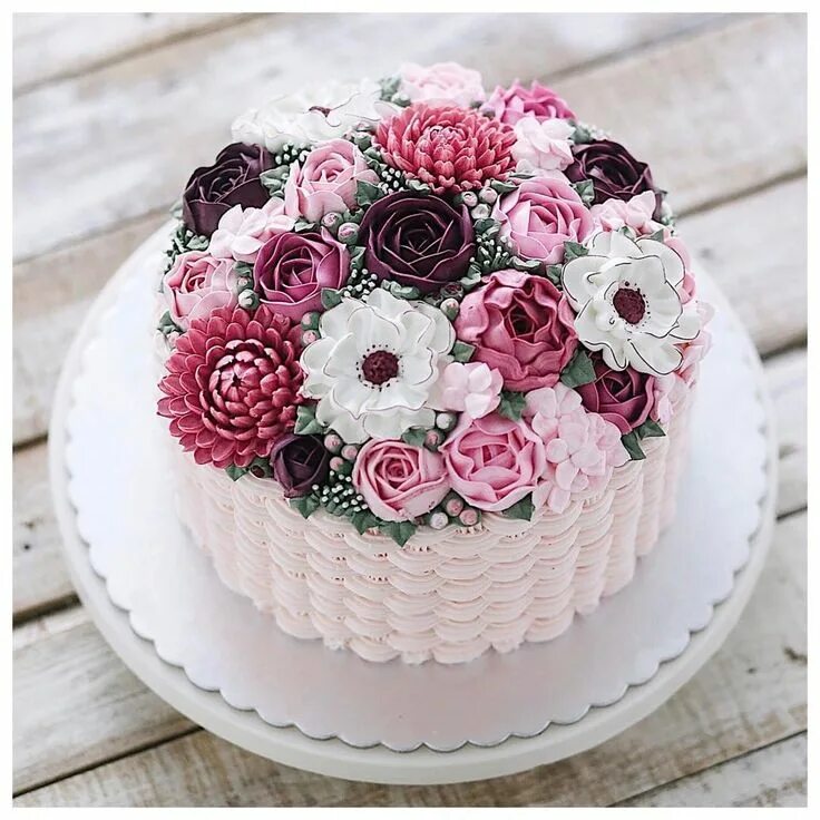 Красивые торты из крема фото Repost ivenoven I'm sending you hugs, smile, love, flower and happiness Торт на 