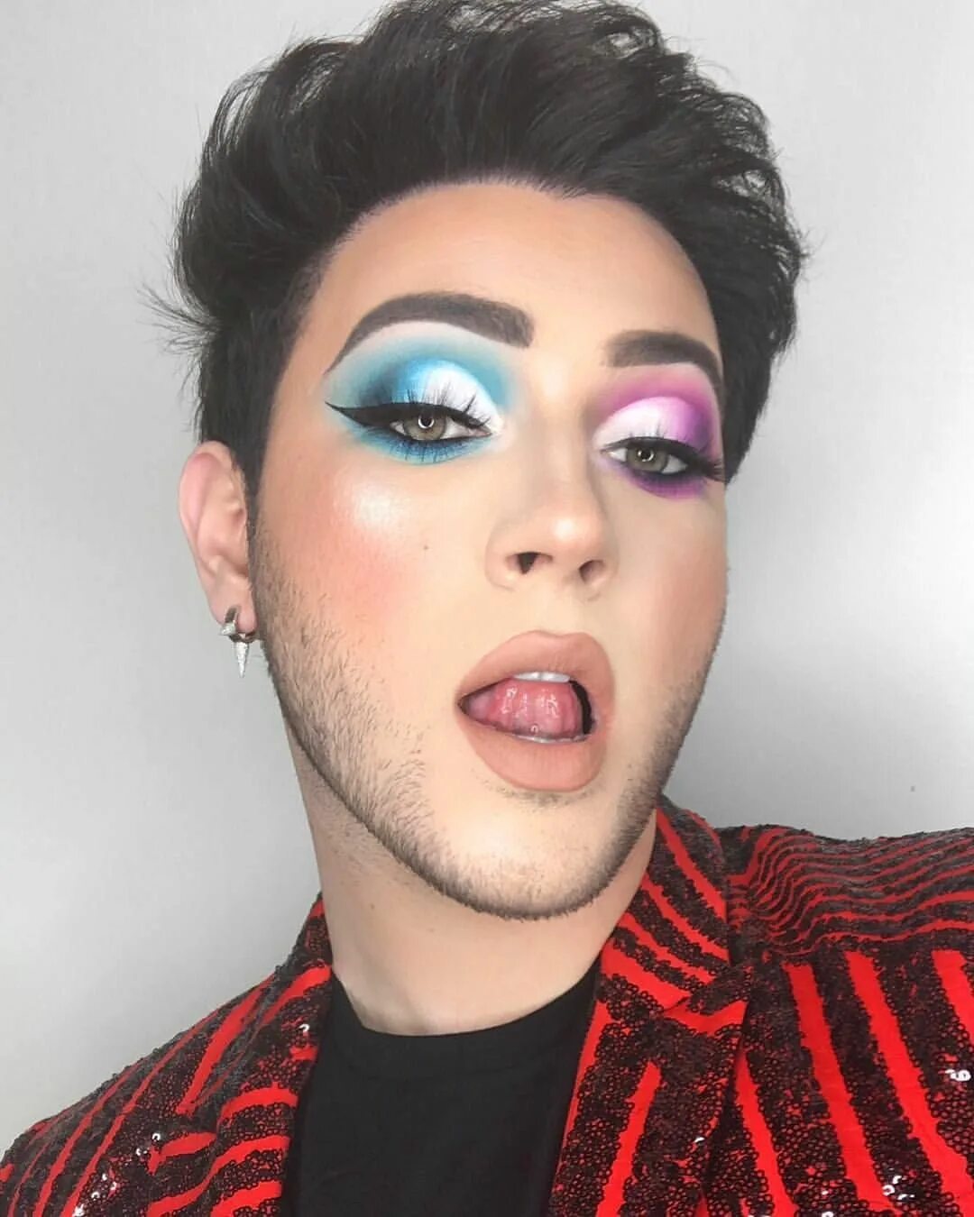 Красивые транс мальчики в макияже Mannymua Love makeup, Blue and purple, Makeup inspiration