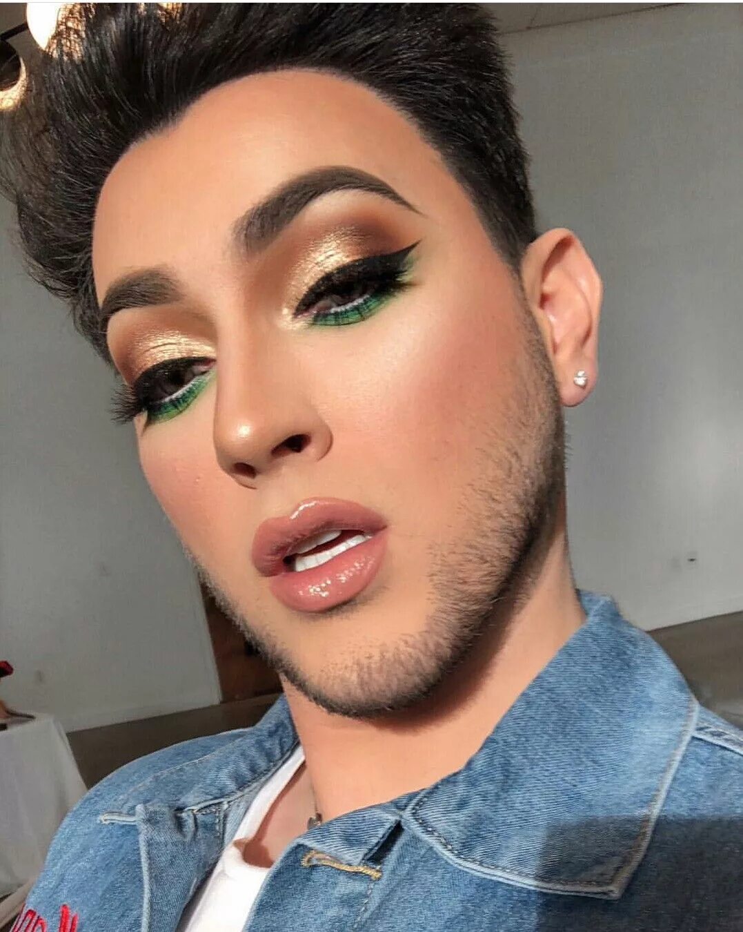 Красивые транс мальчики в макияже Manny Mua Manny mua makeup, Male makeup, Male makeup artist