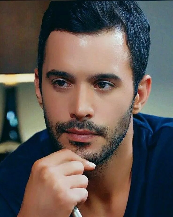 Красивые турецкие актеры мужчины фото Pin en Baris Arduc Hombres turcos, Actores guapos, Hombres atractivos