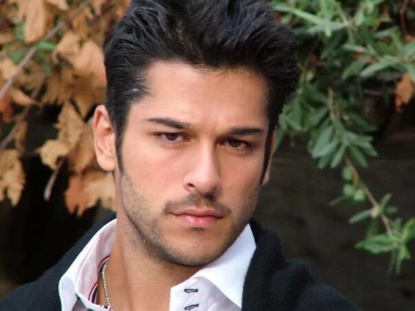 Красивые турецкие мужчины фото Burak Özçivit - The Epitome of Handsomeness