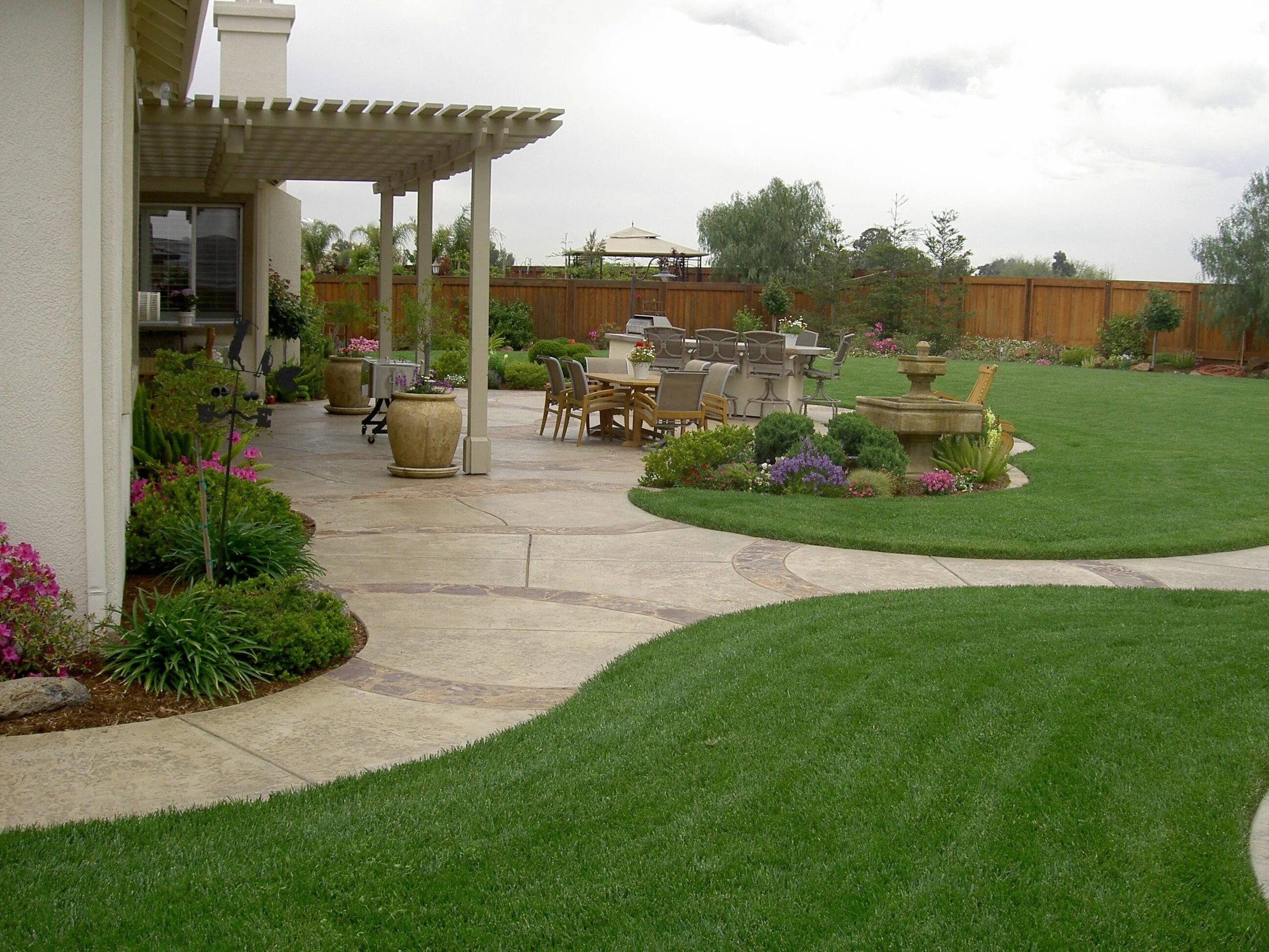Красивые участки с ландшафтным дизайном фото 10 Smart Designs of How to Improve Landscape For Small Backyard Outdoor Spaces/I