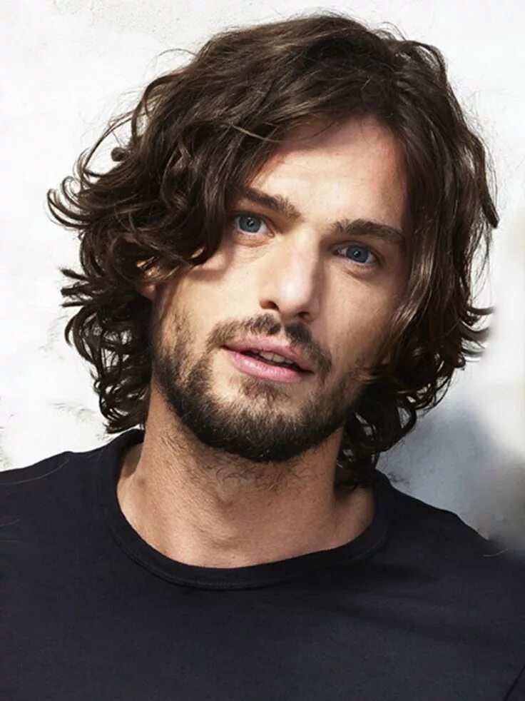 Красивые удлиненные стрижки мужские Pin em Mens hairstyles Cabelo masculino, Cabelo longo masculino, Cabelo grande m